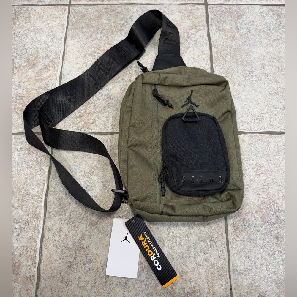 Jordan Collectors Crossbody Bag (3L) - NWT
